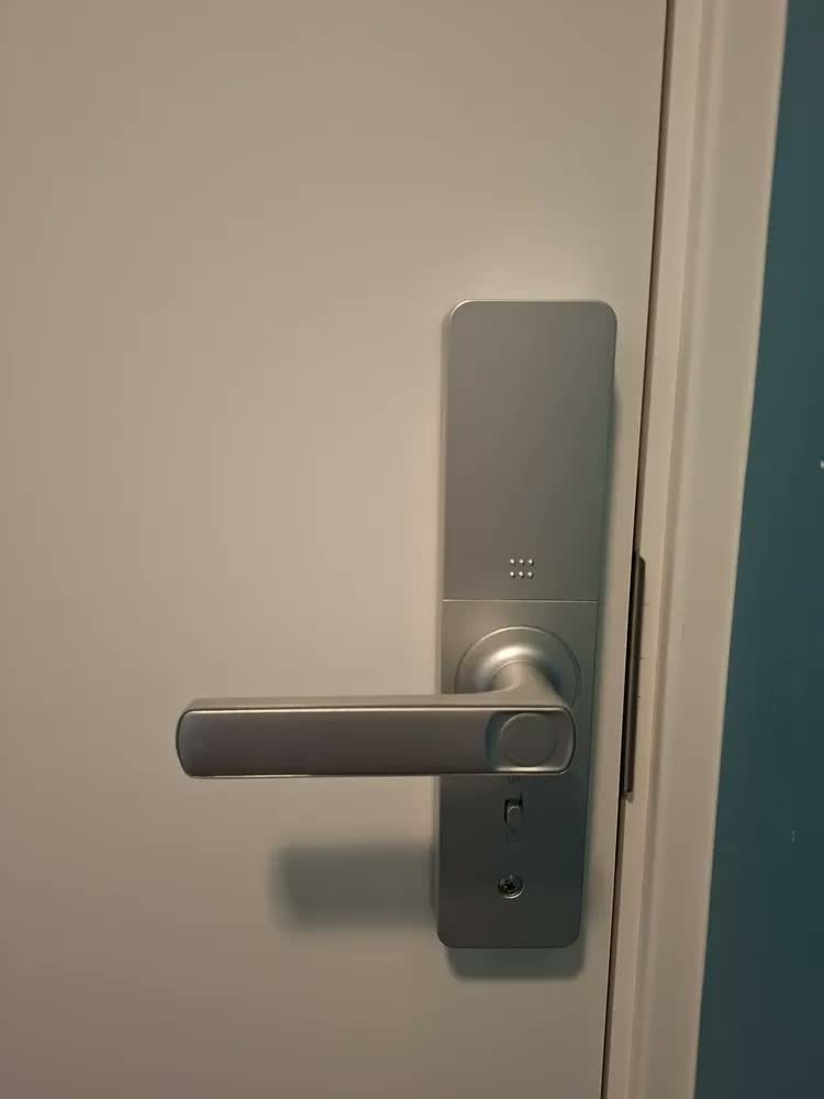 foto de Fechadura Digital Inteligente Biometria Lyra Wifi Ekaza Alumínio Prateado