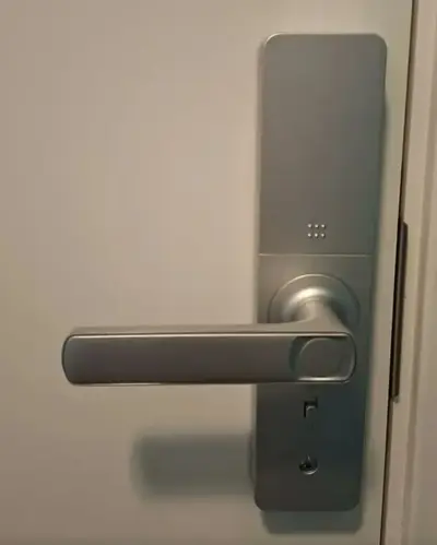 foto de Fechadura Digital Inteligente Biometria Lyra Wifi Ekaza Alumínio Prateado