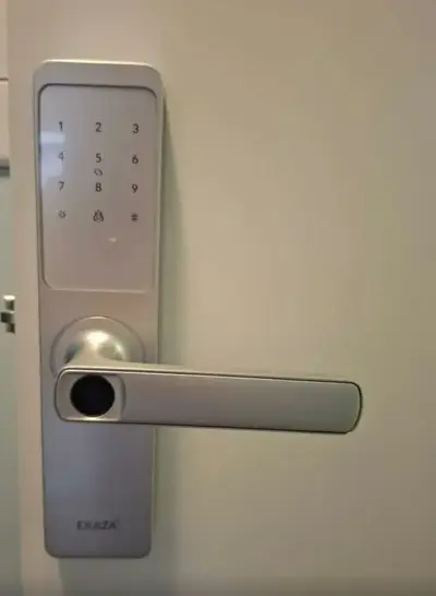 foto de Fechadura Digital Inteligente Biometria Lyra Wifi Ekaza Alumínio Prateado