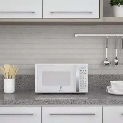 foto de Micro-ondas Electrolux 20l Branco MTO30