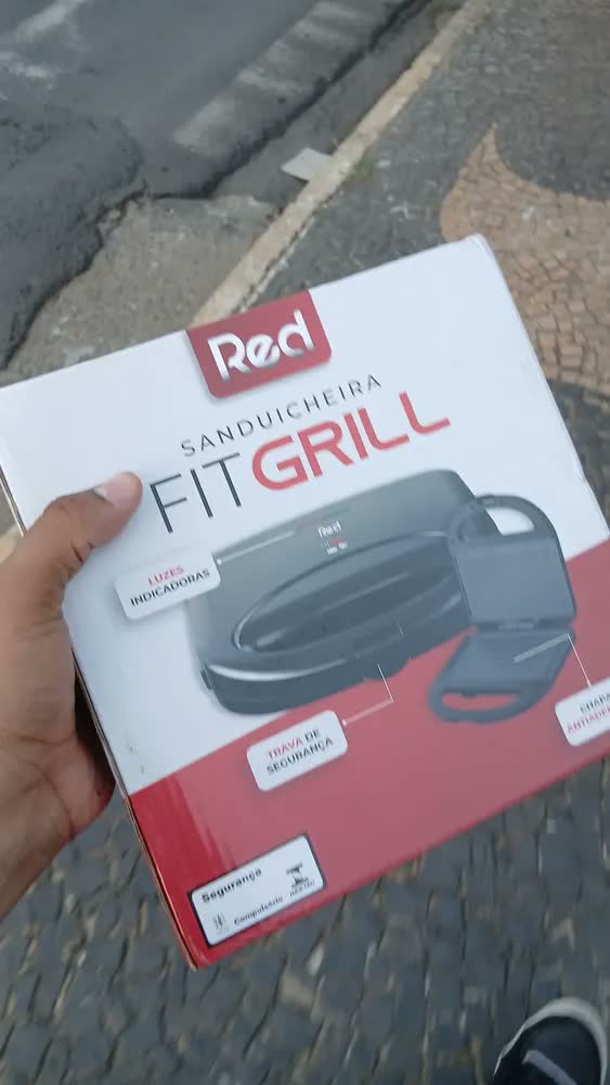 foto de Sanduicheira e Grill Red Mobile FitGrill para 2 Sanduíches Preta 750W