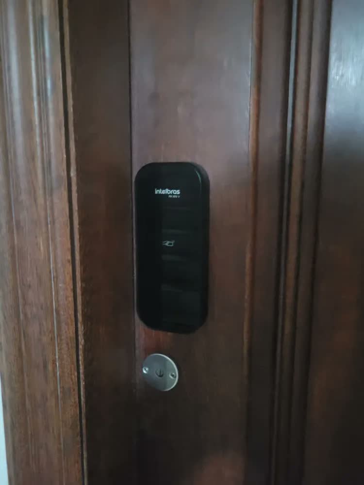foto de Fechadura Digital De Sobrepor Fr 201 V Intelbras