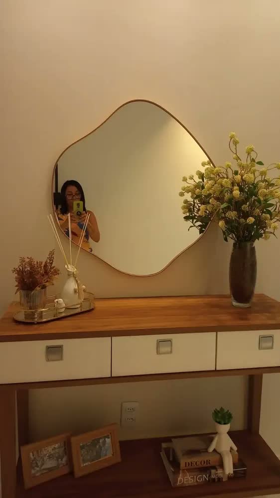 foto de Espelho Grande Decorativo Orgânico 73x56 Moldura Sumaúma