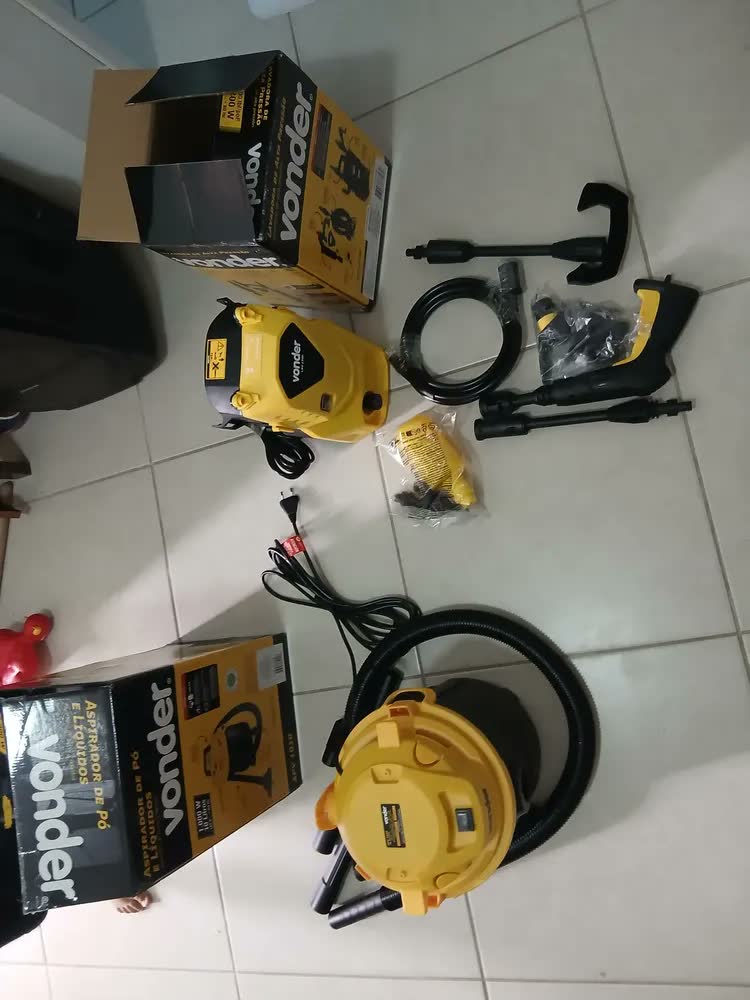 foto de Lavadora Alta Pressão Lav1300 + Aspirador Apv1010 - Vonder Cor Amarelo