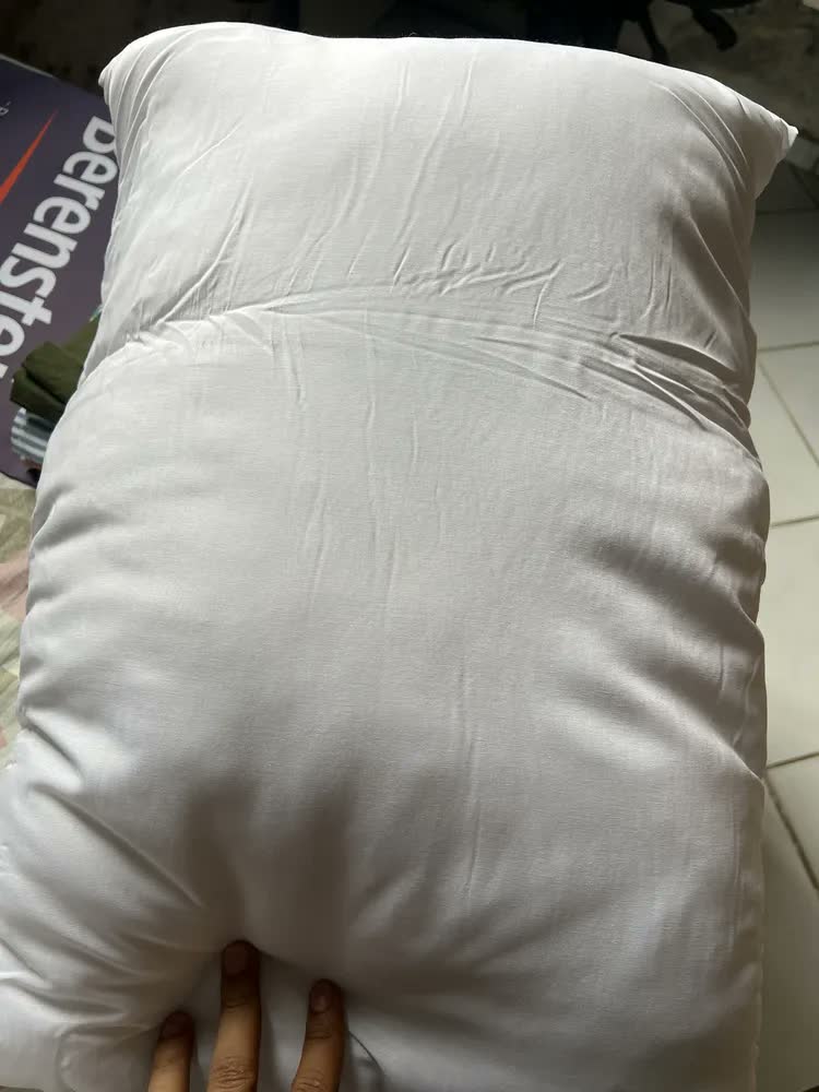 foto de Kit C/2 Travesseiros Antialérgico Impermeável 50x70 Lavável Branco