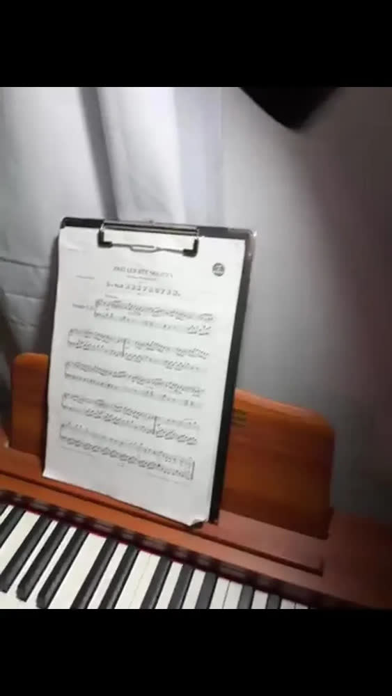 foto de Luminária de Chão Abajur Articulada 1,6m Flexível Coluna Piso Leitura Quarto Sala Cúpula Branco e Dourado Bivolt Bravvi