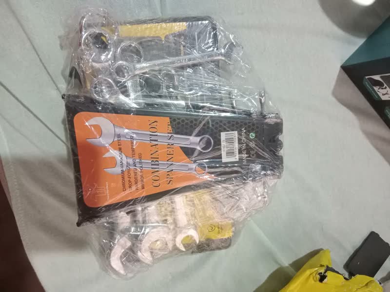 foto de Kit Ferramentas Chaves Combinadas Jogo De Chave Soquete Jogo Completo 58 Peças Ferramentas Profissional