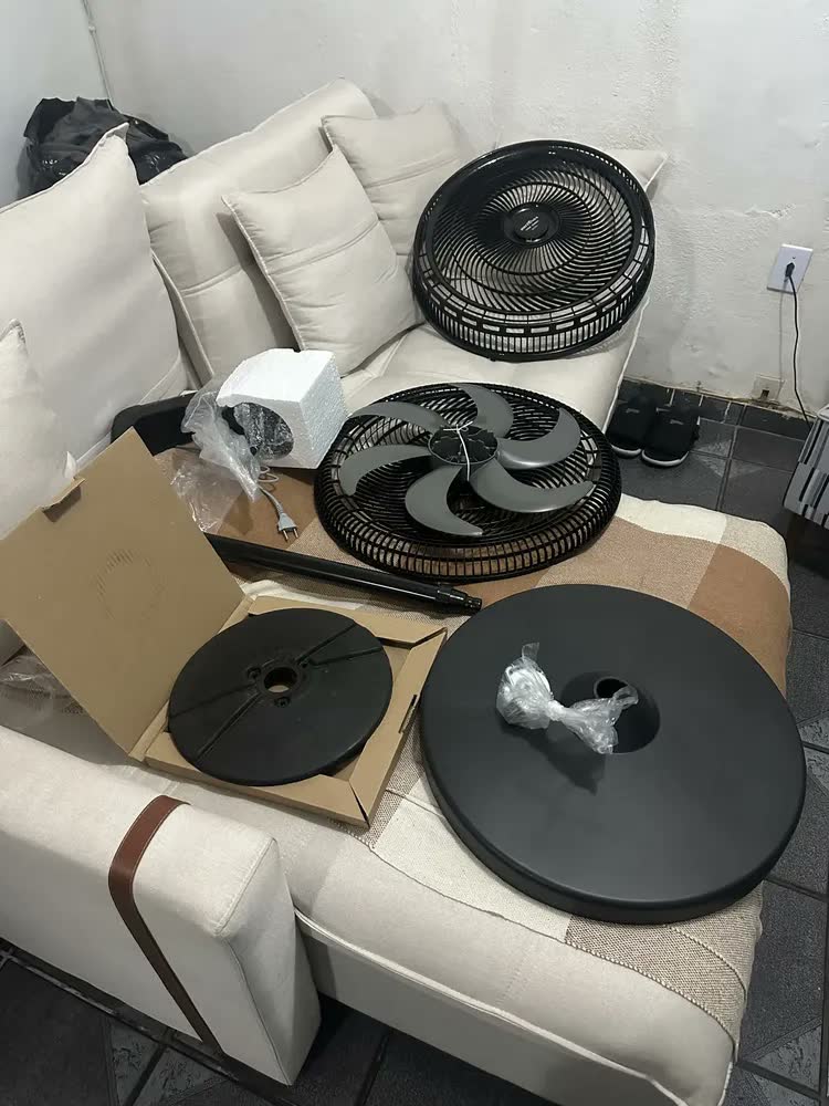 foto de Ventilador de Coluna Britânia Maxx Force 6 175W BVC51A
