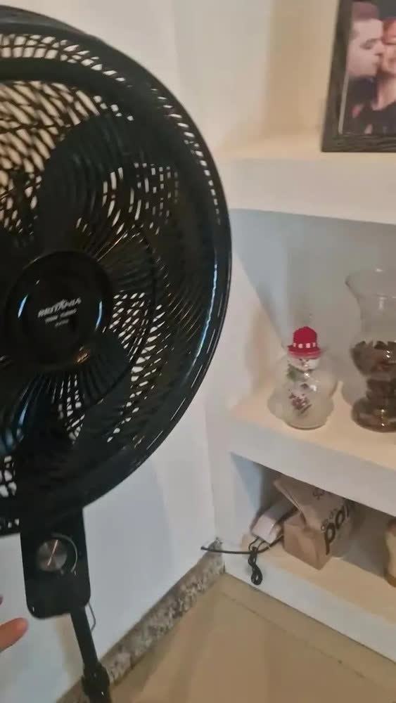 foto de Ventilador de Coluna Britânia Maxx Force 6 175W BVC51A