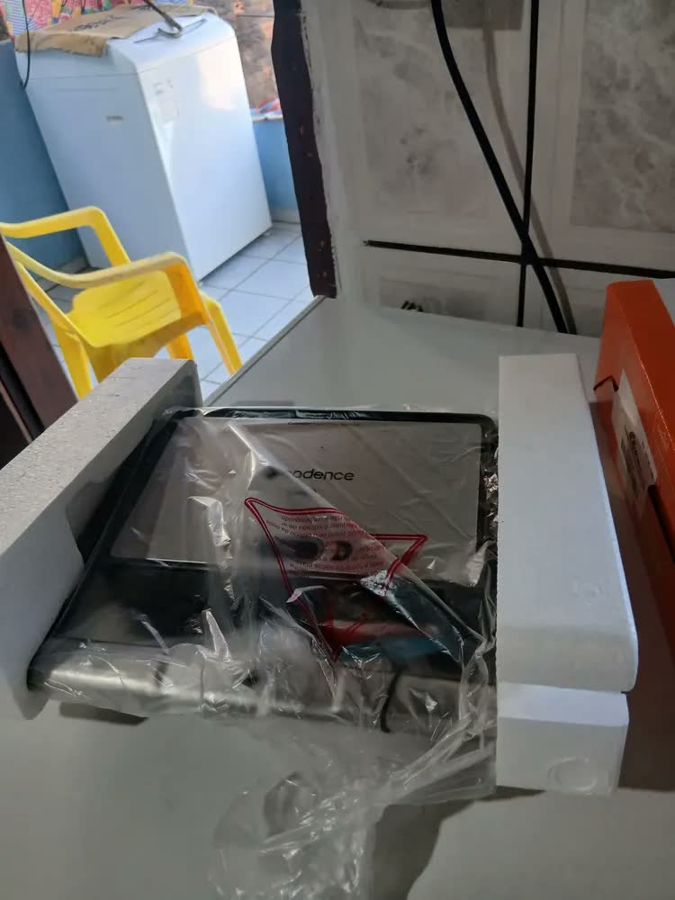 foto de Grill Cadence Sanduicheira Misteira Eletrica Chapa Lisa Preto