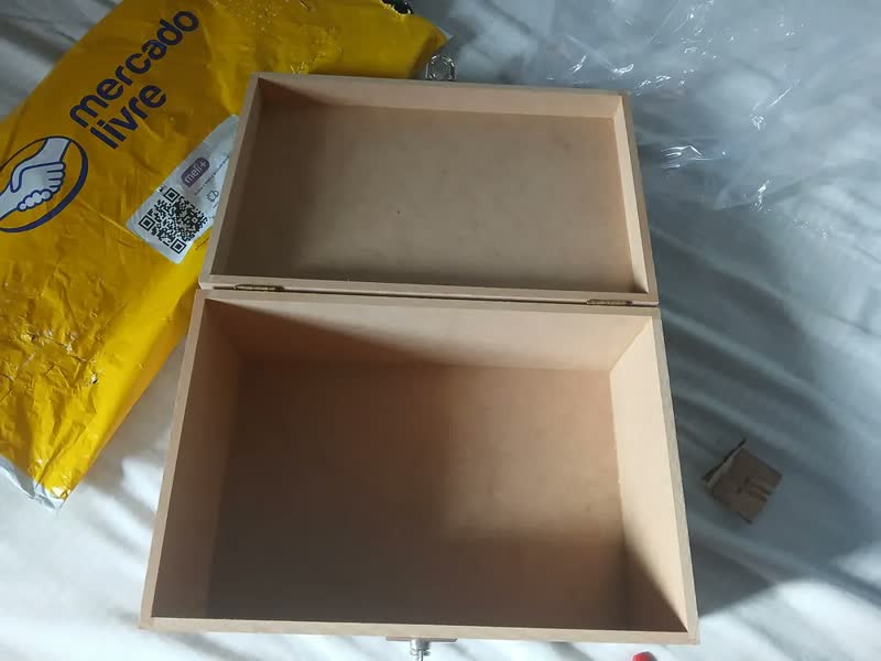 foto de Caixa Mdf Com Dobradiça Grande 30x20x10 Rápido Cru