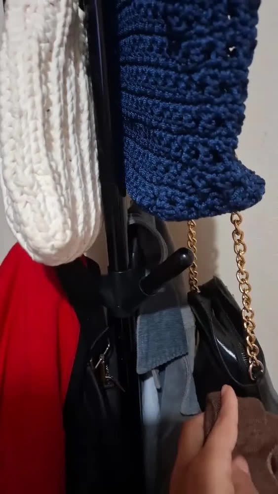 foto de Mancebo Cabideiro De Chão Com 9 Ganchos Organizador Arara Para Roupas Bolsas E Acessórios Tragaluz