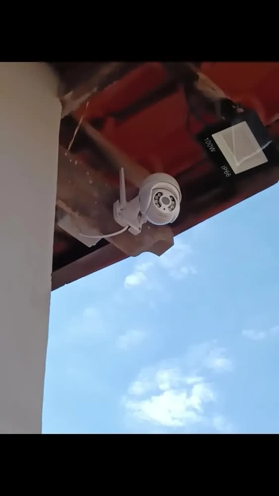foto de Câmera De Segurança Wifi Externa Ip App Yoosee Visão Noturna Câmera De Segurança Wifi Yoosee