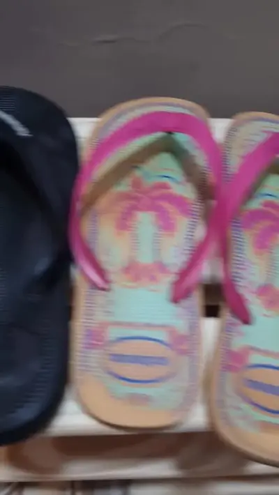 foto de Sapateira De Pinus 3 Andares - Organize Seus Sapatos Bege