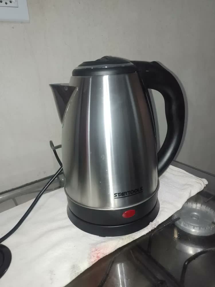 foto de Chaleira Elétrica Inox Jarra Inox 2 Litros Ferve Agua Rápido 110v