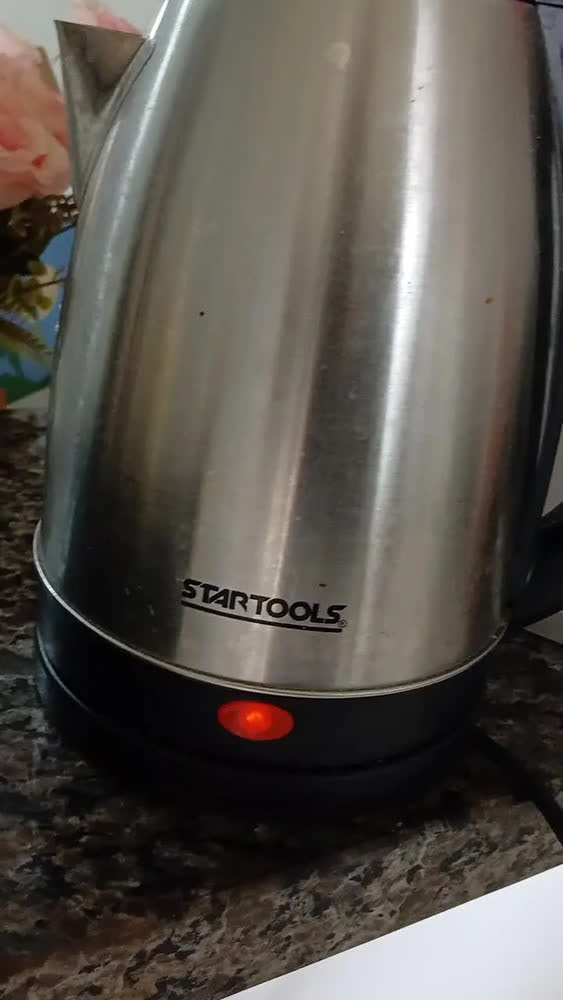 foto de Chaleira Elétrica Inox Jarra Inox 2 Litros Ferve Agua Rápido 110v