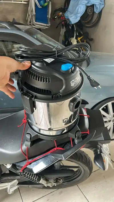 foto de Aspirador De Pó E Água Inox Turbo 12 Litros 1200w Com Soprador E Bico Extratora Multiuso Tbac120 The Black Tools