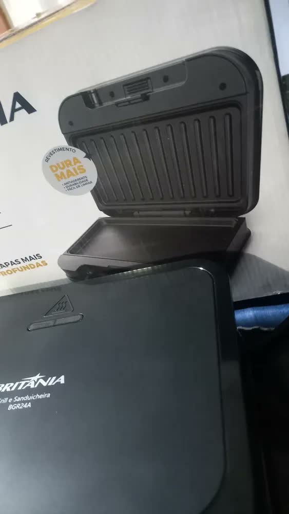 foto de Grill E Sanduicheira Bgr24a Preto Com Topo Em Preto Fosco