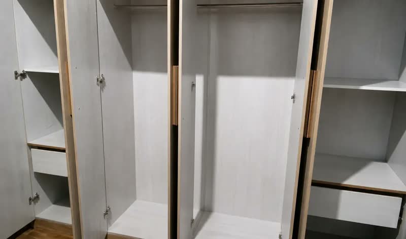foto de Guarda Roupas Casal Grande 8 Portas Com Gavetas Sampa Marrom Amadeirado