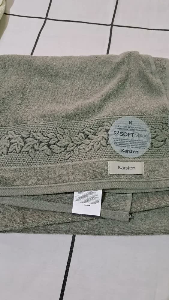foto de Toalha De Banho Karsten Provence 100% Algodão Barra Jacquard Cor Branco 01/8