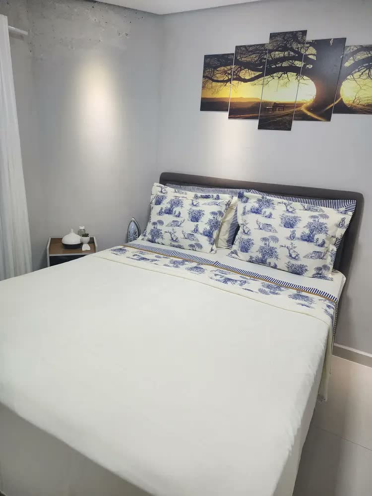 foto de Edredom Porcelana Queen Size 3 Peças Algodão Percal 180 Fios Azul Porcelana