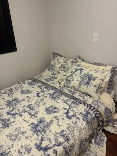 foto de Edredom Porcelana Queen Size 3 Peças Algodão Percal 180 Fios Azul Porcelana