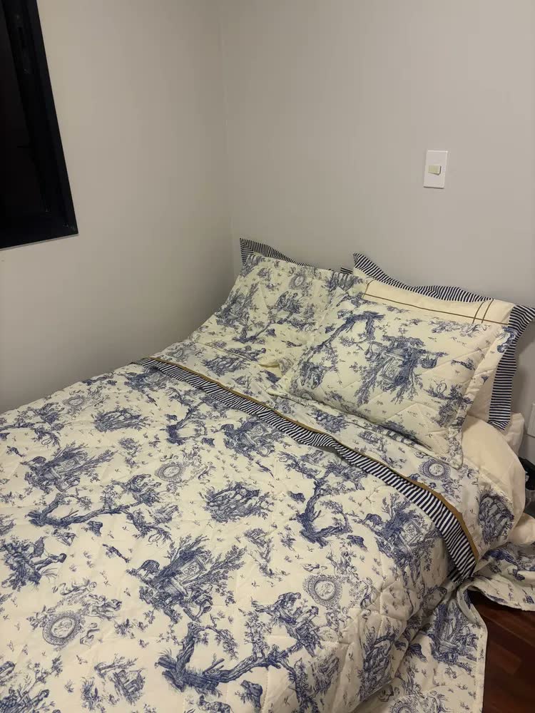 foto de Edredom Porcelana Queen Size 3 Peças Algodão Percal 180 Fios Azul Porcelana