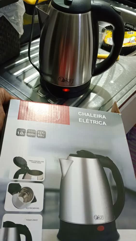 foto de Chaleira Elétrica Inox 1.8l Com Tampa Jarra Bule Café Chá Desligamento Automático Ferve Água Rápido