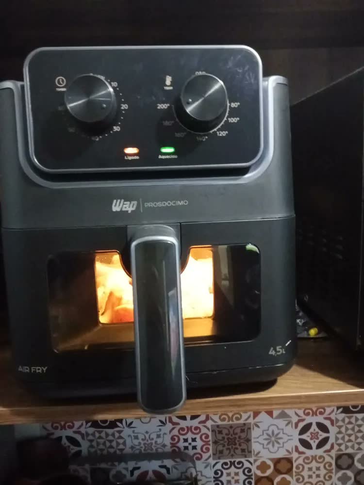 foto de Wap Af01 Airfryer 4,5l Visor Com Luz Interna Antiaderente 127V