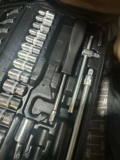 foto de Kit Chaves Ferramentas Jogo Fenda Philips Catraca Soquete Allen 46 Peças Com Maleta Completa Manual Ideal Mecânico Manutenção Casa Carro Profissional Resistente Portátil Compacto Quicko Vermelho
