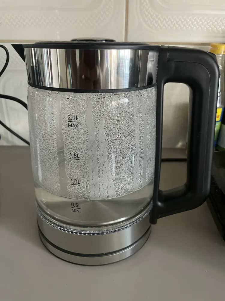 foto de Chaleira Elétrica Britânia 2,1l De Vidro Com Luz Led Bch21a Inox