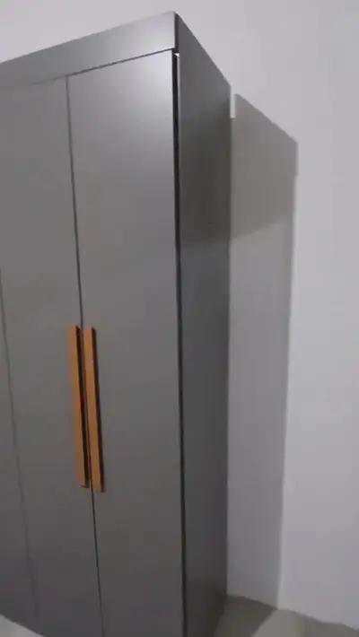 foto de Guarda-roupa Casal Odisseia 8 Portas 4 Gavetas Com Espelho O Cinza