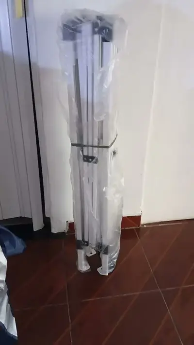 foto de Tenda Gazebo 3x3 Sanfonada Articulada Dobrável Impermeável Reforçada Montagem Rápida Praia Camping Feira Eventos Proteção Sol Chuva Bolsa Transporte