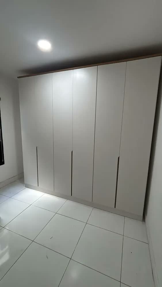 foto de Guarda Roupa 6 Portas 4 Gavetas Logan Branco/olmo Cg
