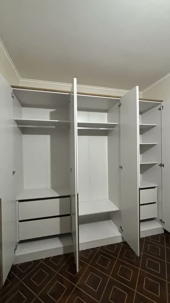foto de Guarda Roupa 6 Portas 4 Gavetas Logan Branco/olmo Cg