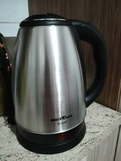 foto de Chaleira Elétrica 1,80 Britanea 220v Cor Prata