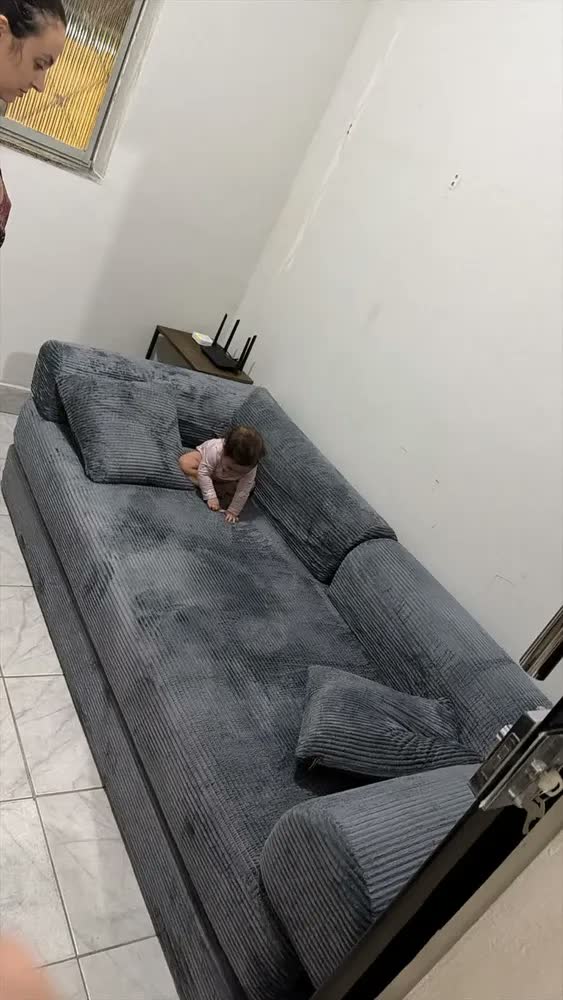 foto de Sofá Cama Modular de Veludo Cotelê Cinza p/ 3 Pessoas, Com Espuma de Alta Densidade e Capa Removível