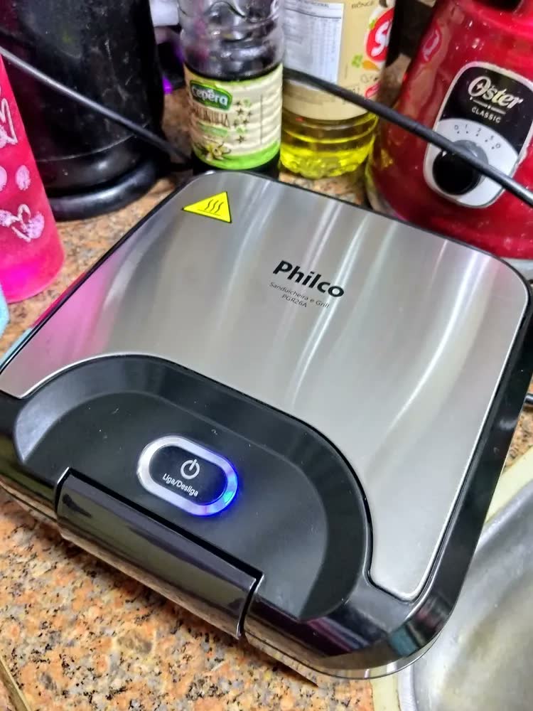 foto de Sanduicheira E Grill Philco 2 Em 1 Inox 800w Pgr26a Preto