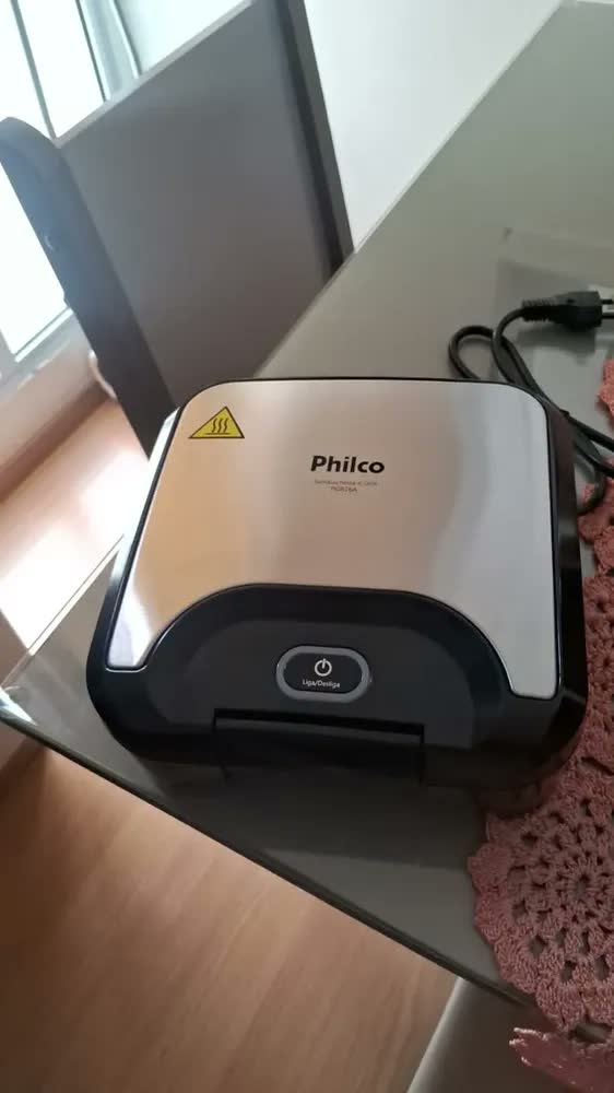 foto de Sanduicheira E Grill Philco 2 Em 1 Inox 800w Pgr26a Preto