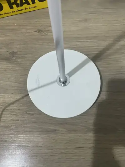 foto de Luminária De Chão Abajur Articulada 1,6m Metal Pedestal Piso Coluna Branca Leitura Quarto Sala Cúpula Branco Flexivel 1,6m Bivolt Bravvi