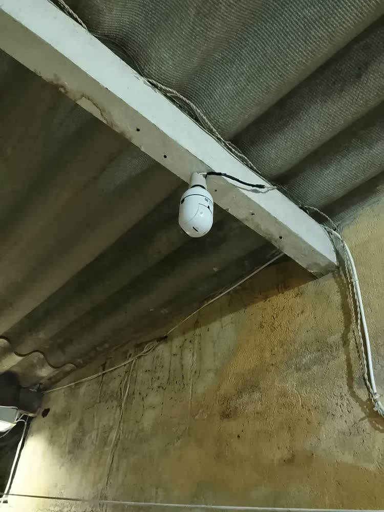 foto de Câmera Lâmpada De Segurança Wifi Ip App Yoosee Visão Noturna Câmera Lâmpada De Segurança Wifi