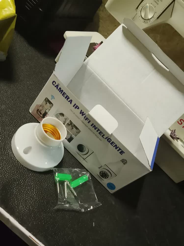 foto de Câmera Lâmpada De Segurança Wifi Ip App Yoosee Visão Noturna Câmera Lâmpada De Segurança Wifi