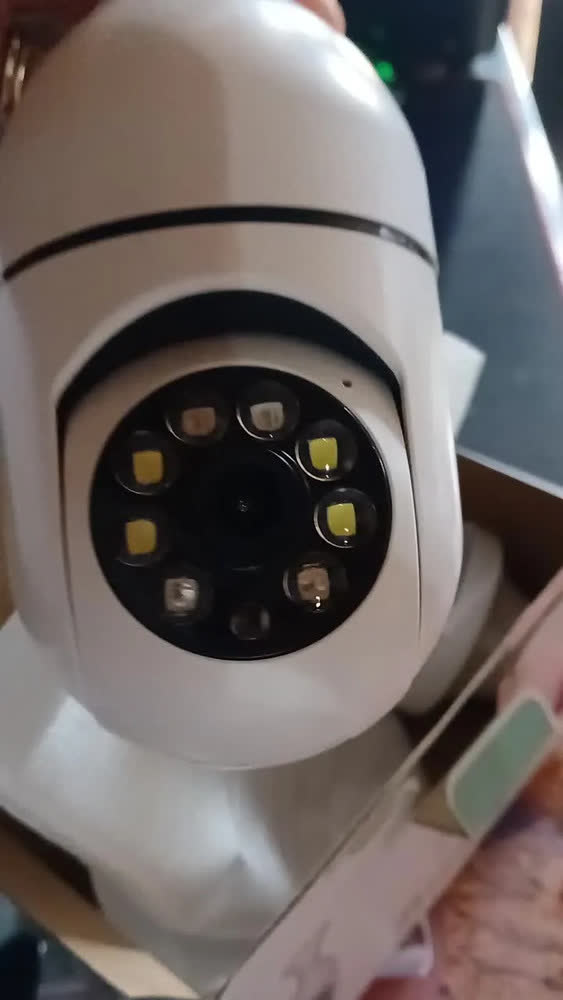 foto de Câmera Lâmpada De Segurança Wifi Ip App Yoosee Visão Noturna Câmera Lâmpada De Segurança Wifi