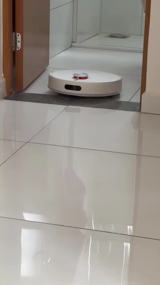 foto de Robô Aspirador Xiaomi S40 10000pa Ultra Potente Bivolt Branc Branco