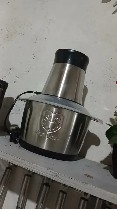 foto de Multiprocessador Elétrico de Alimentos com Tigela Inox 2L, 400W