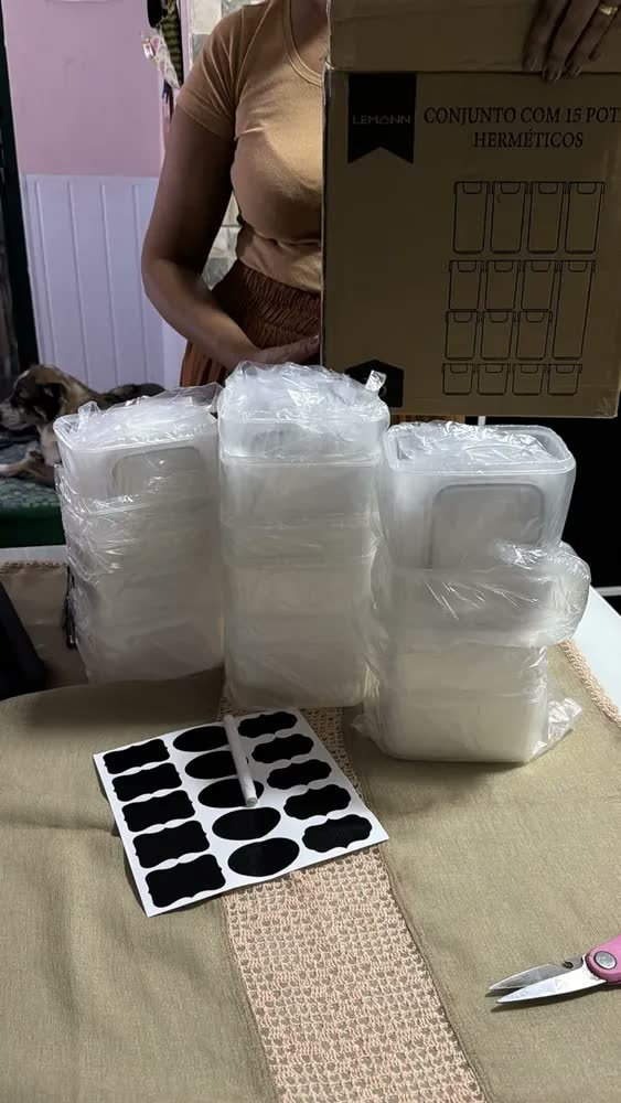 foto de Kit 15 Potes Herméticos - Bpa Free Organizador Com Tampa Para Alimentos, Empilhável, Porta Mantimentos