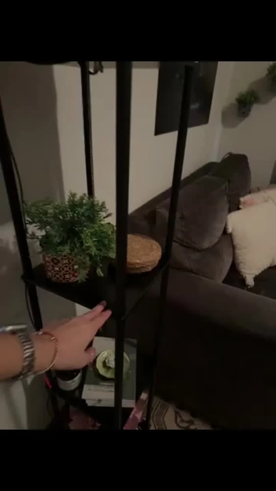 Luminária De Chão Moderna 1,6m Abajur De Piso C/ Prateleira