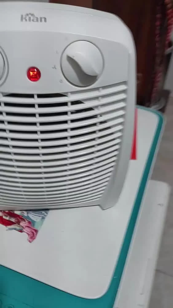 foto de Aquecedor Elétrico 2 Em 1 Kian Preto 1800w Aq100 2 Níveis De Aquecimento + Ventilação
