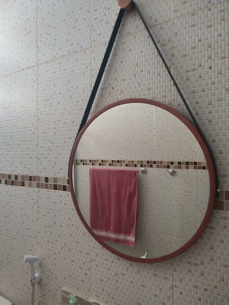 foto de Espelho Redondo Decorativo Suspenso Alça 60cm Cores Premium Preto | Alça Marrom