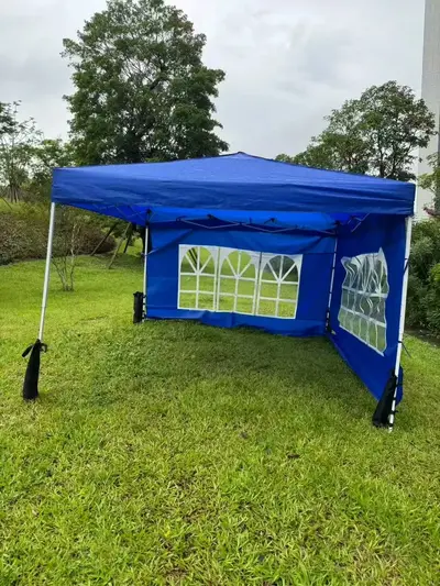 foto de Gazebo Sanfonado 3x3m+4 Tenda Dobrável Impermeável Com 4 Paredes Proteção Uv Para Camping Praia Jardim Churrasco Festa Evento Feiras Barraca Retrátil Estrutura Reforçada Ao Ar Livre Azul